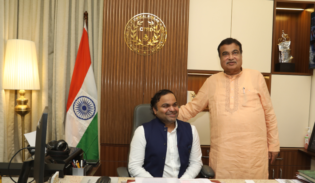 ICTRD Member Secretary Dr. Ketan Mohitkar with Hon’ble Shri Nitin Gadkari at the Member Secretary’s office during the visit to the newly inaugurated facility
